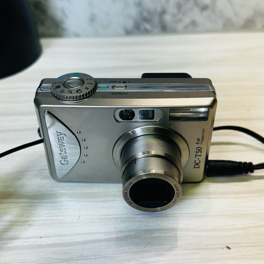 Gateway DC-T50 Digital Camera